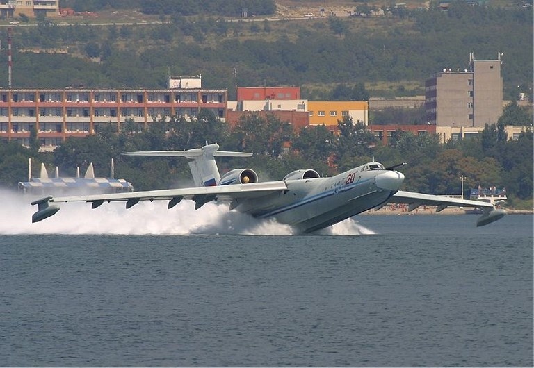 Beriev take off