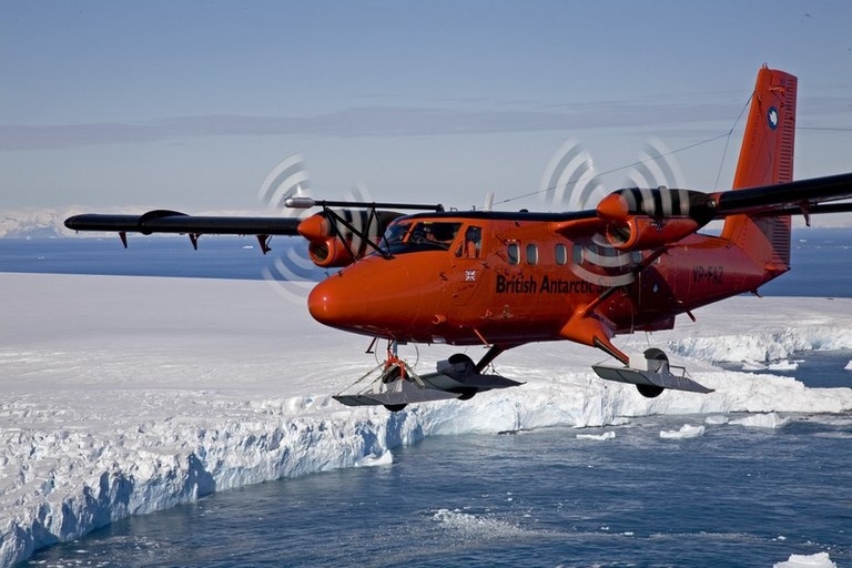 TWIN -OTTER